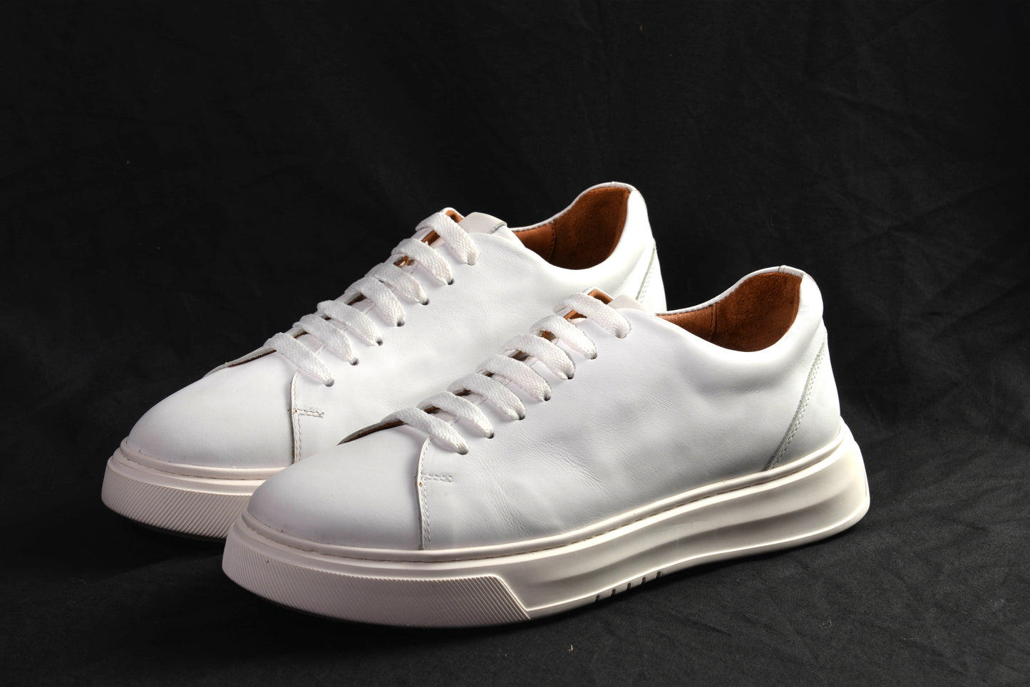 Basket Confortable blanc Réf 210